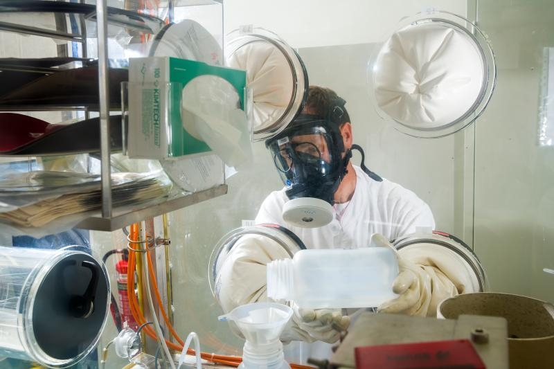 P 059780 00 01 03 MED