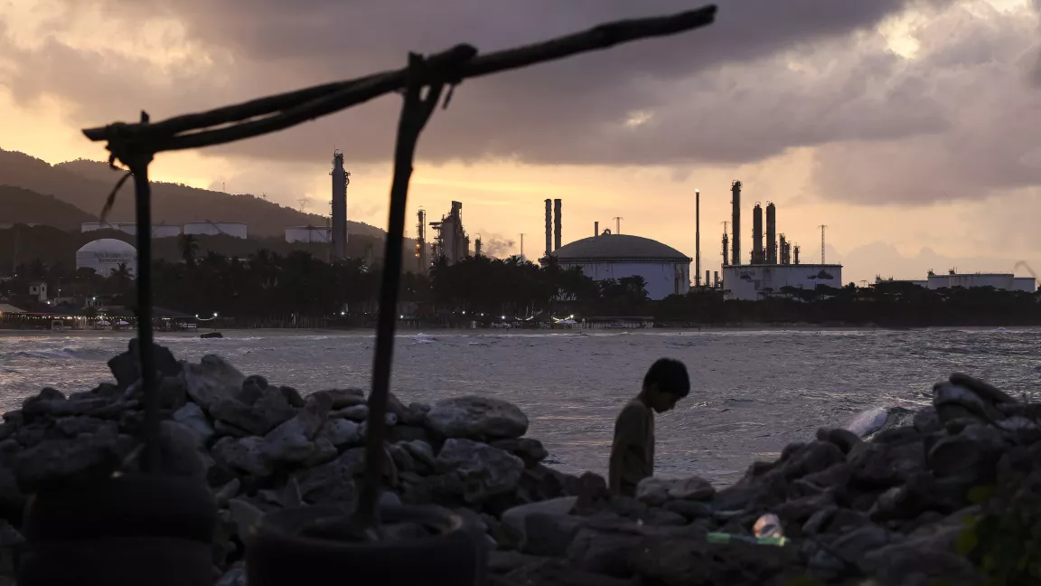 El palito oil refinery venezuela 2252065070.jpg