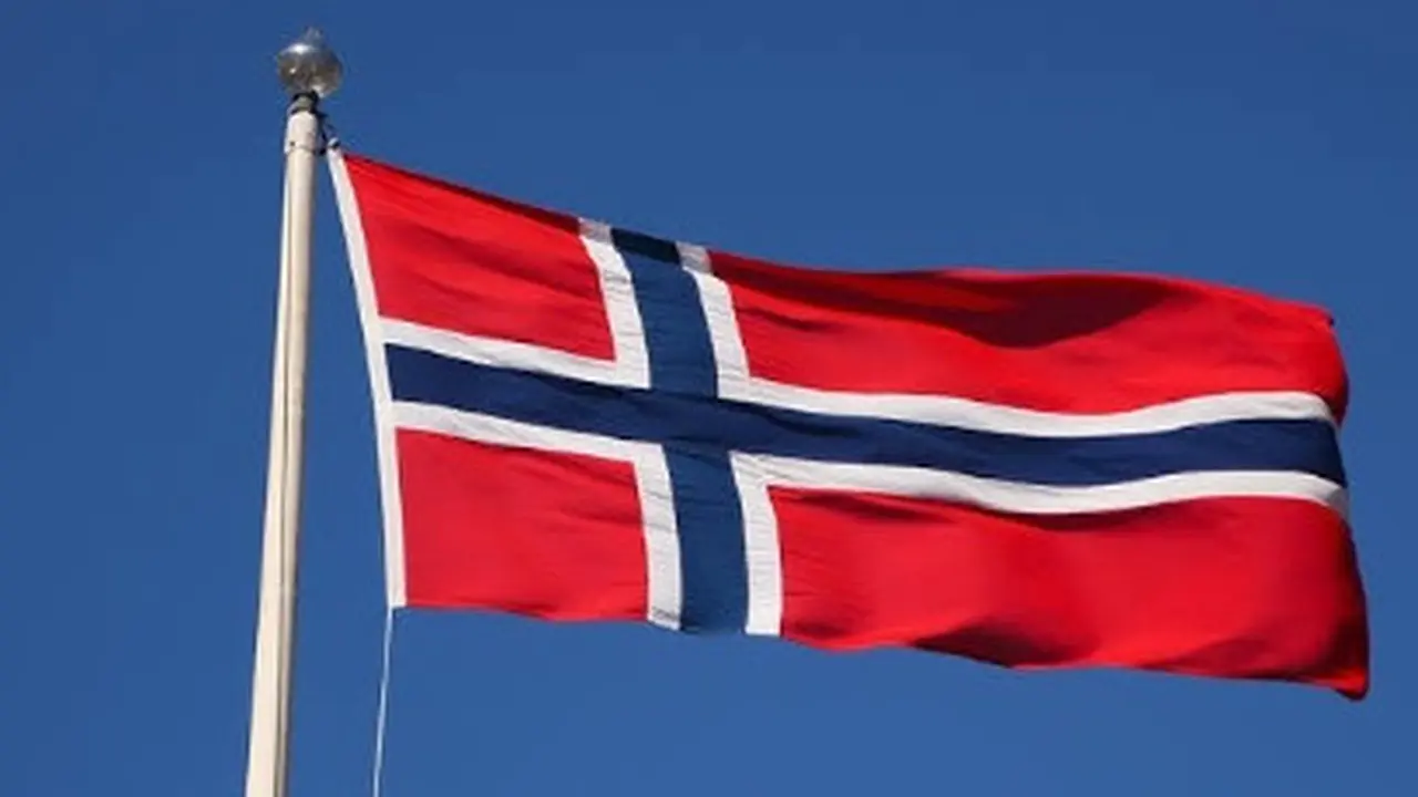 023627600 1576746364 Bendera Norwegia