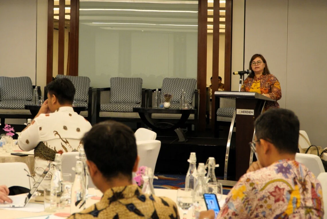 Erina Mursanti Deputy Chief Executive Officer IESR dalam Lokakarya Strategi Penurunan Emisi Metana serta Praktik Keberlanjutan Perusahaan SDG di Sektor Energi 1 1140x763